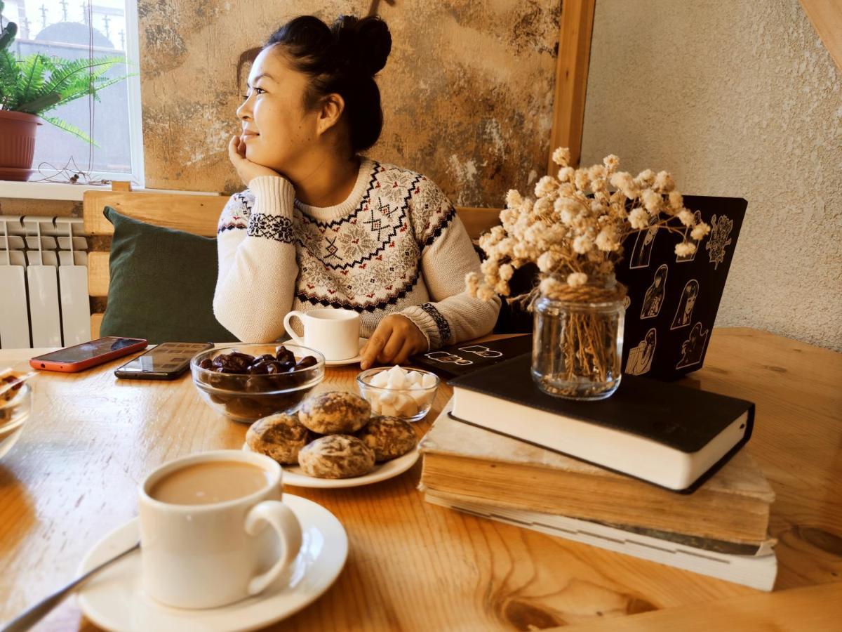 Silkroad Guesthouse Bisjkek Eksteriør bilde