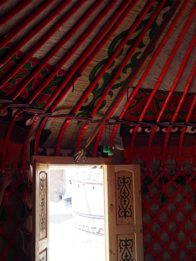 Silkroad Guesthouse Bisjkek Eksteriør bilde