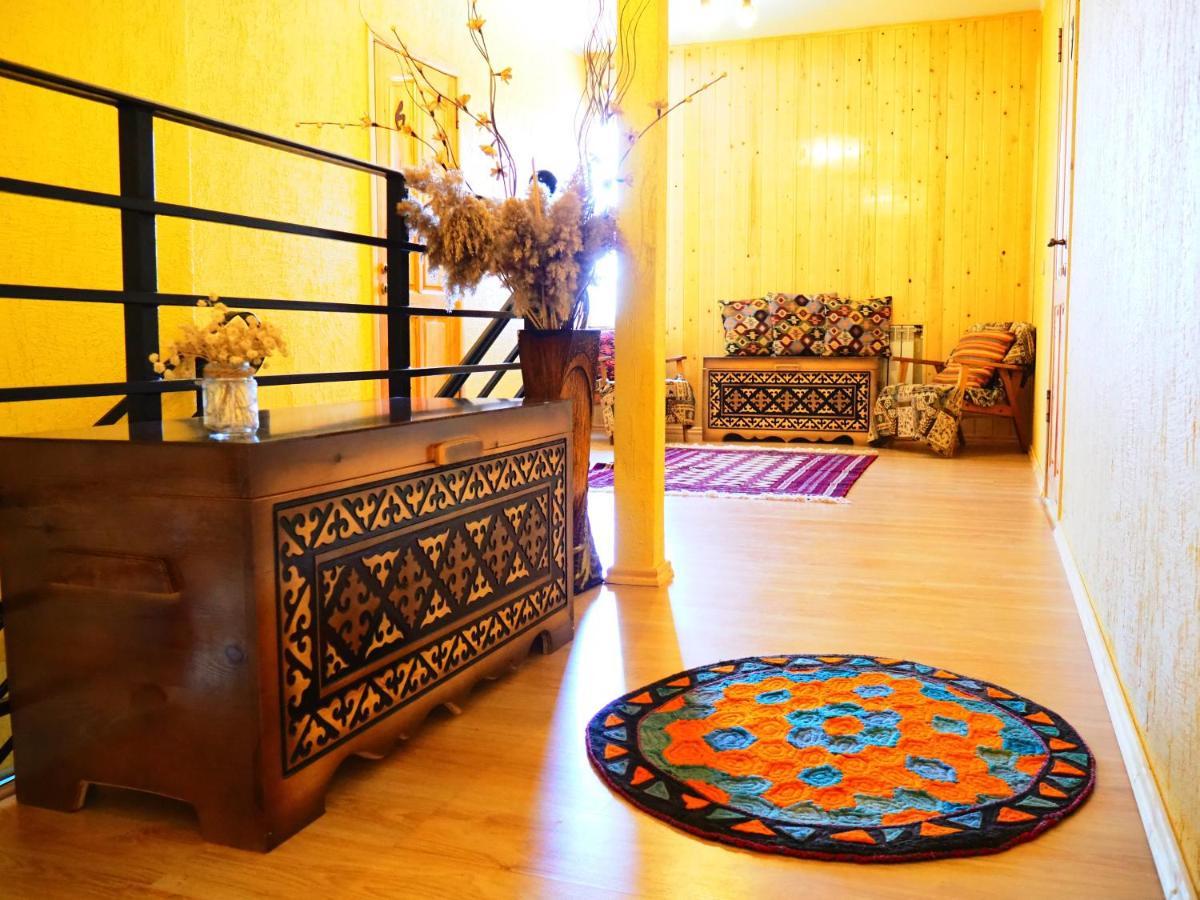 Silkroad Guesthouse Bisjkek Eksteriør bilde